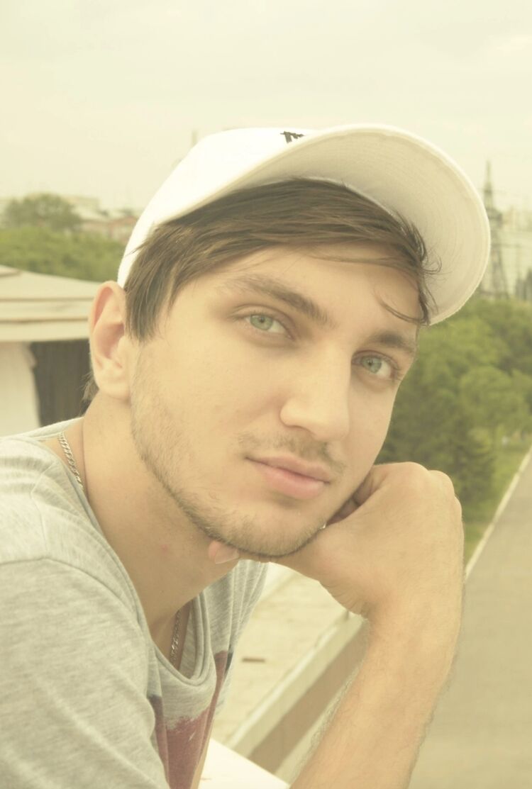  ,   Alex, 33 ,   ,   , c , 