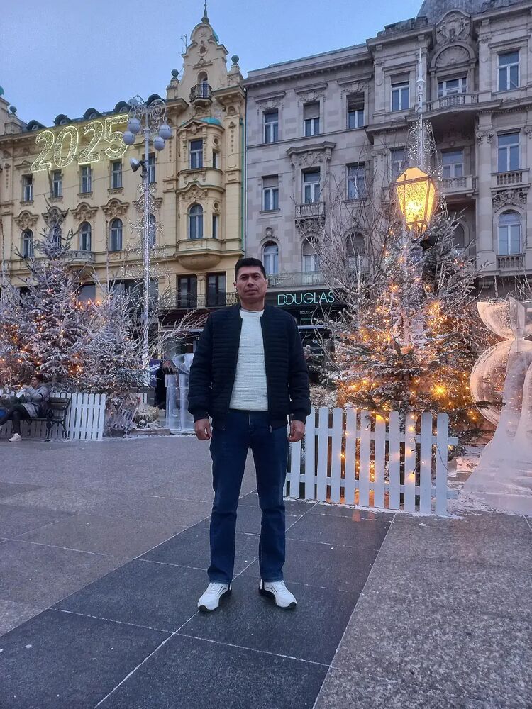  ,   Jasurbek, 43 ,   ,   