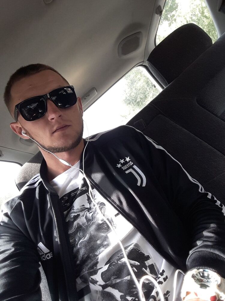  52032524  Nikita, 33 ,    