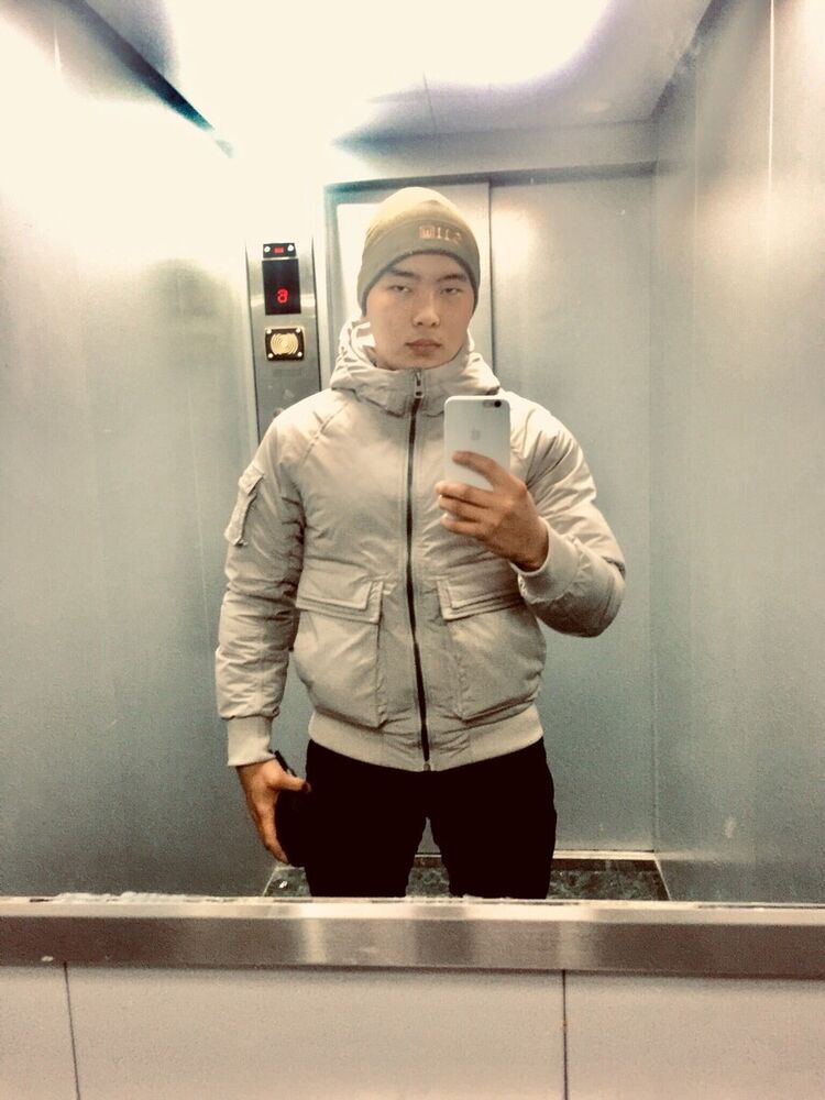  ,   Titan, 23 ,   ,   