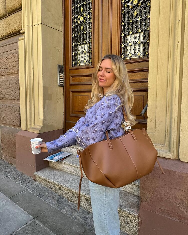  43559484  , 29 ,    -