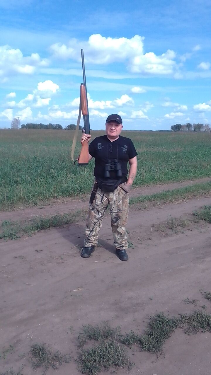  47258674  Pavel, 52 ,    