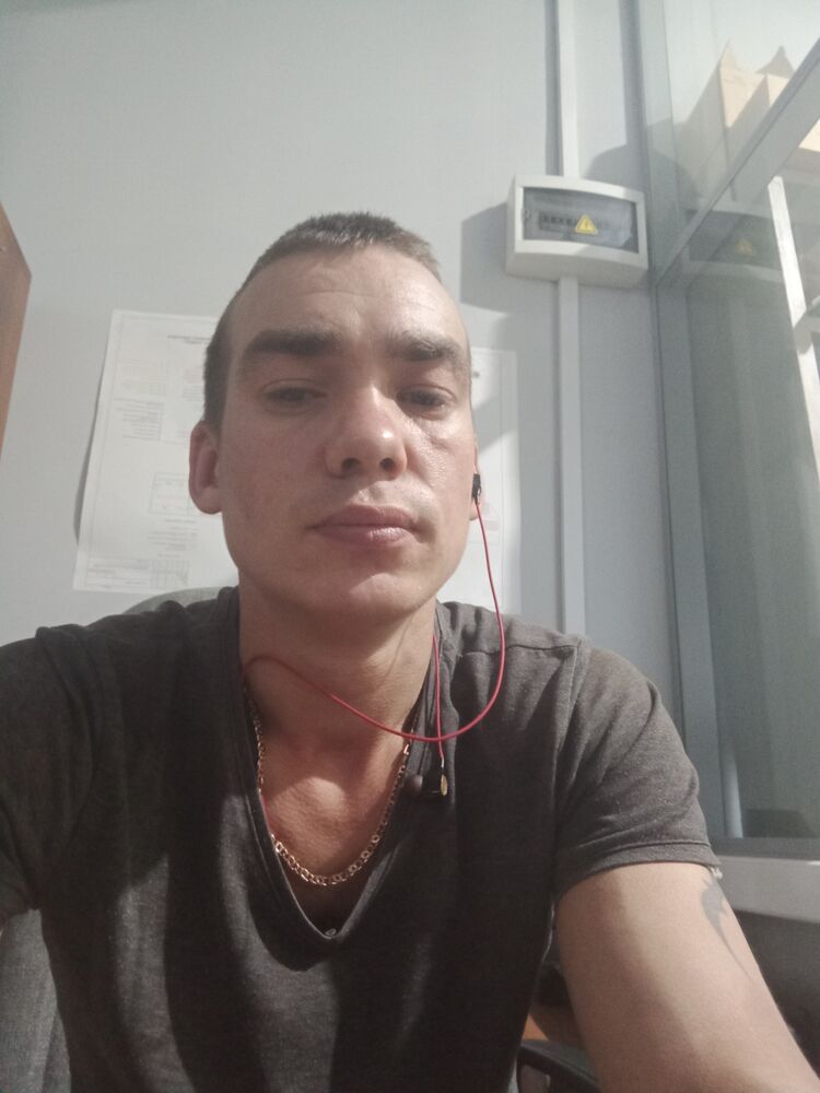  22752584  , 33 ,    