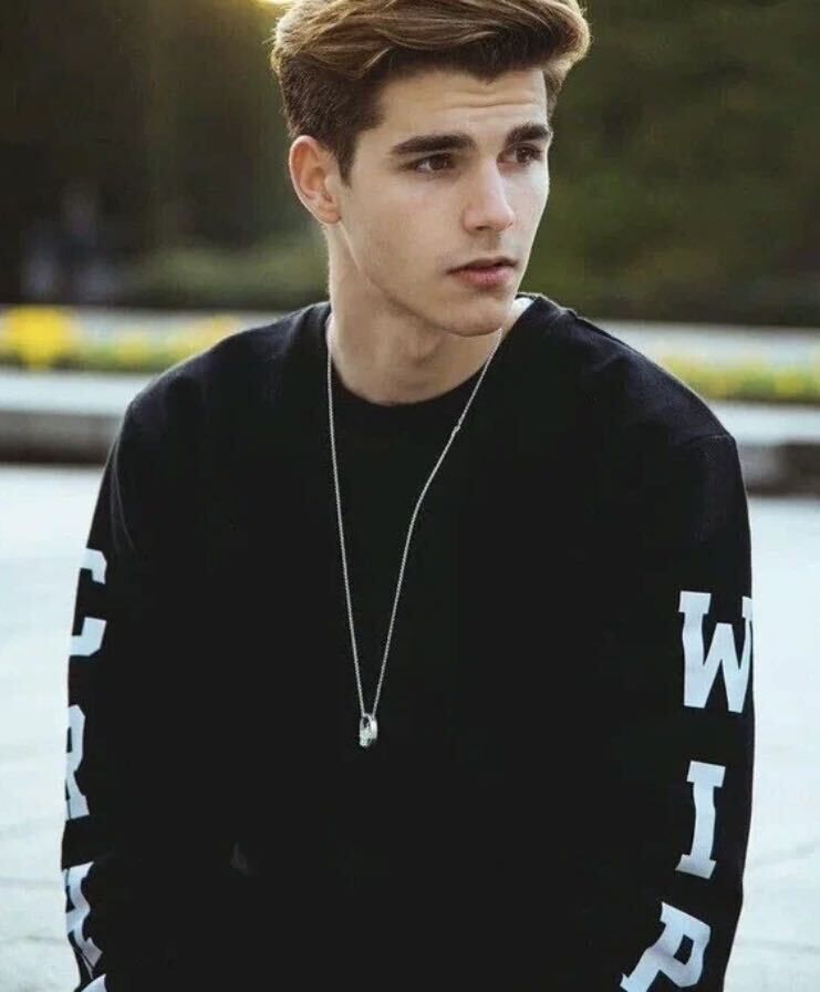  30468834  , 21 ,    -