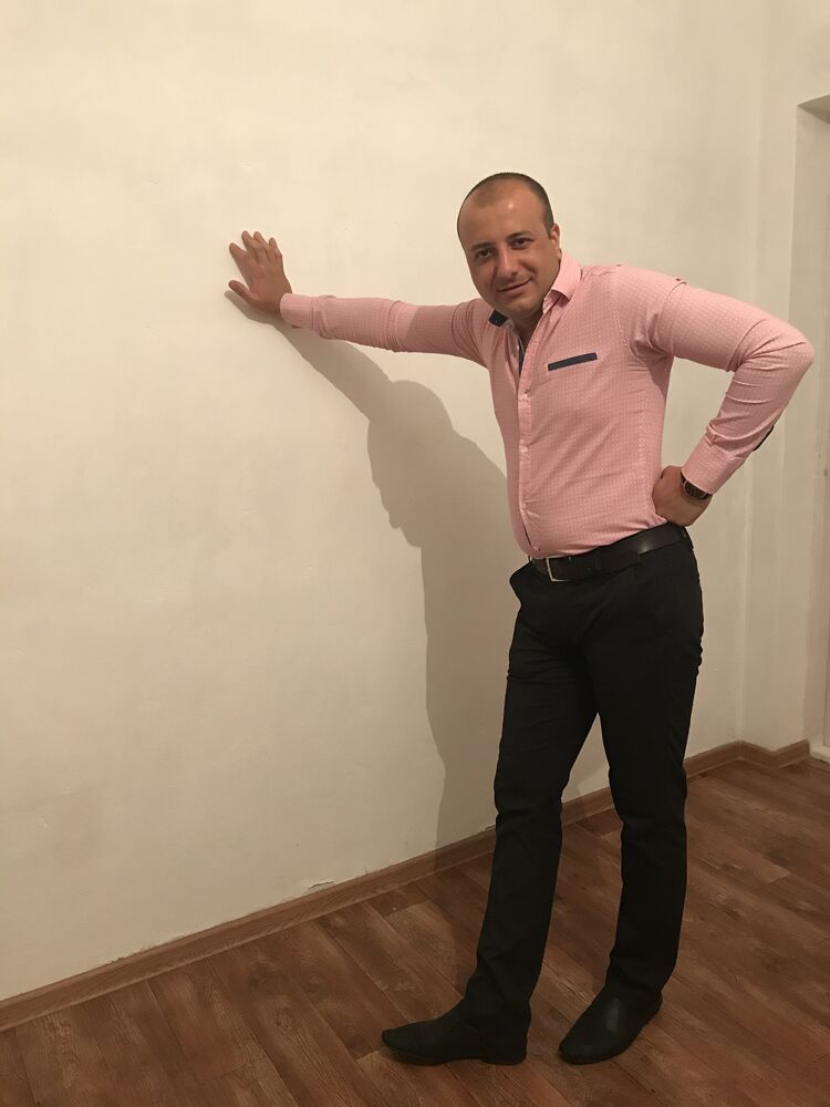  22951464  , 37 ,    