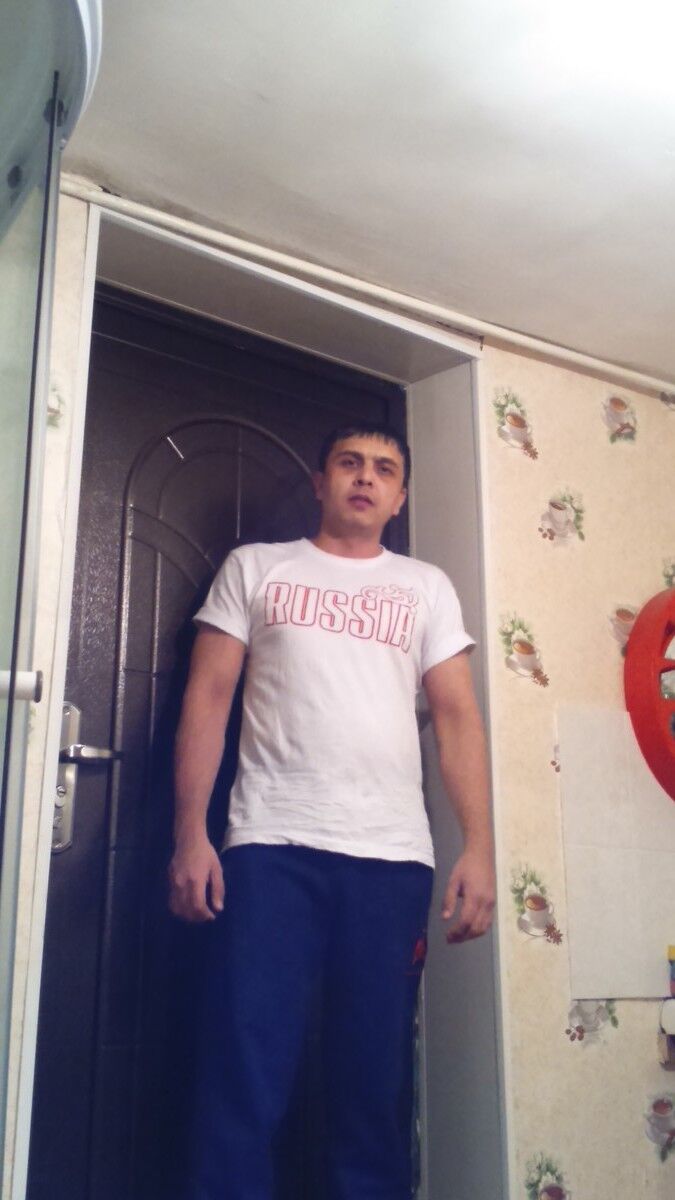  6027544  Akrom, 43 ,    