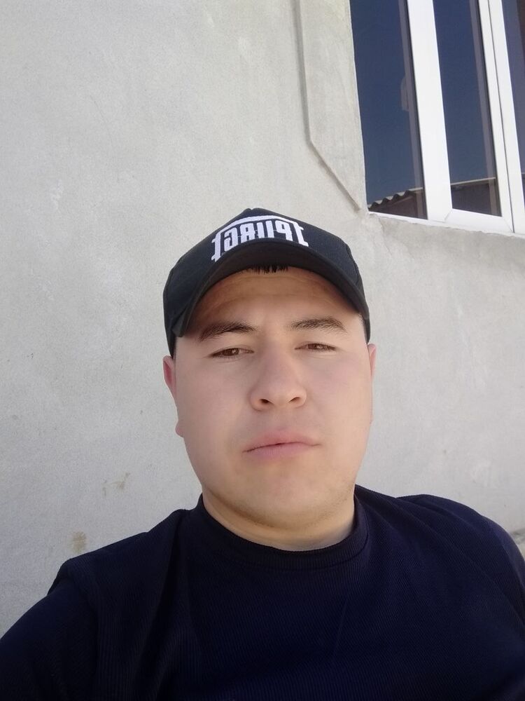  42533034  Qayum, 27 ,    