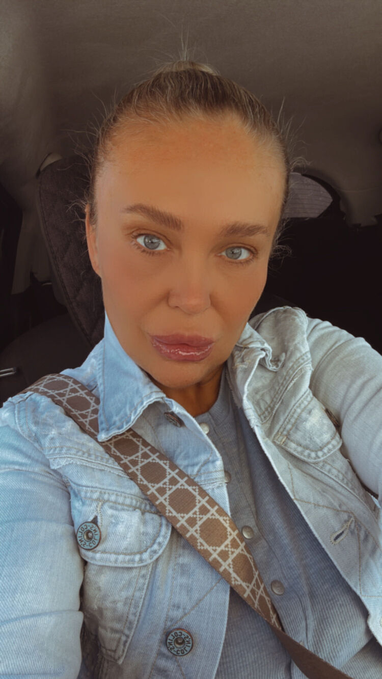  54568844  Ylia, 48 ,    --