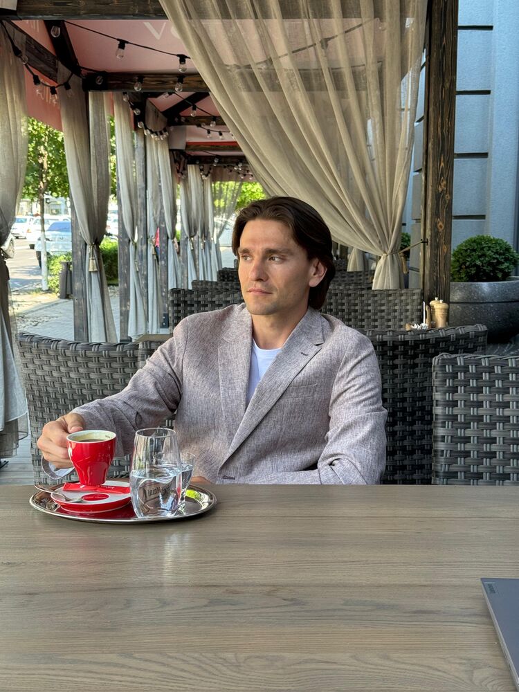  52993424  , 41 ,    --