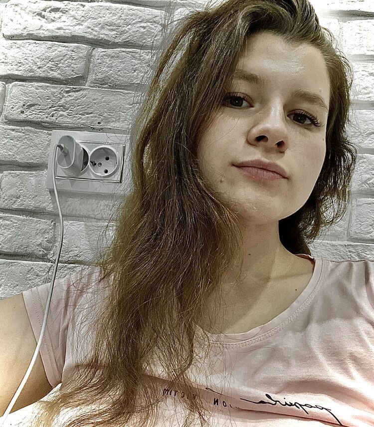  37315814  Anna, 25 ,    