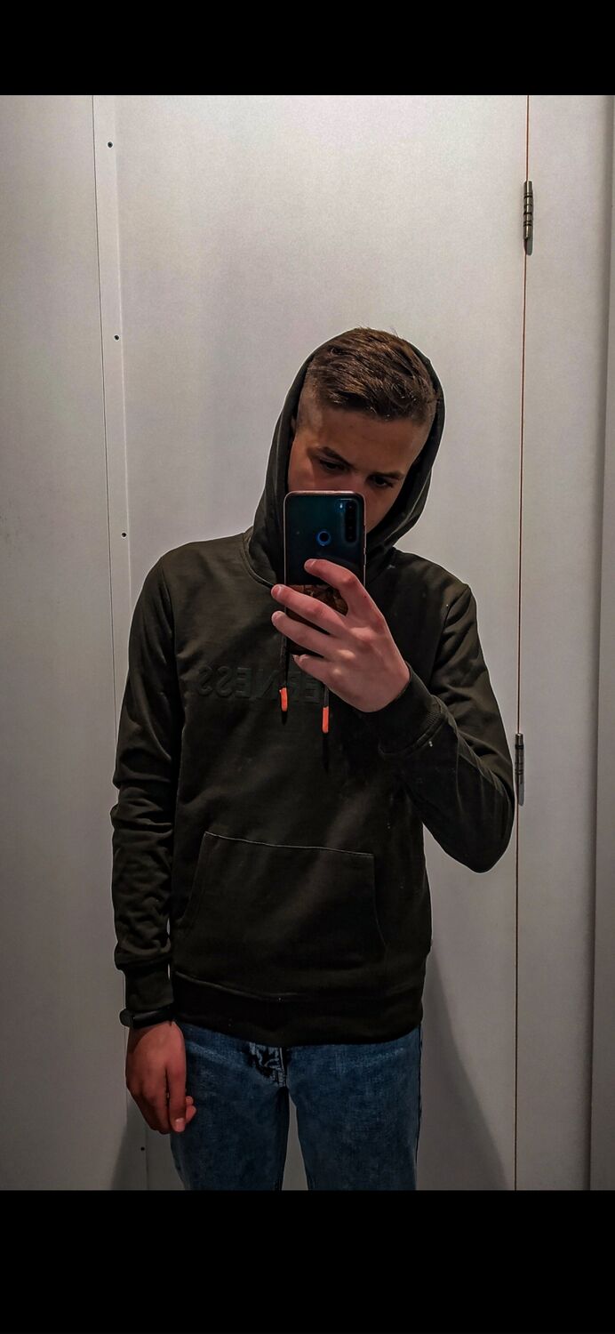  23201924  , 22 ,    
