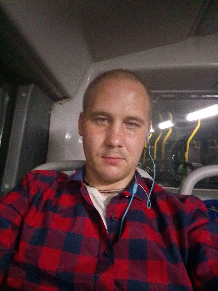  45761894  Yury, 30 ,    