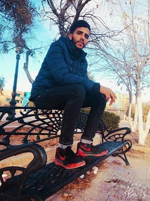  8686554  Oussama, 31 ,    Algiers
