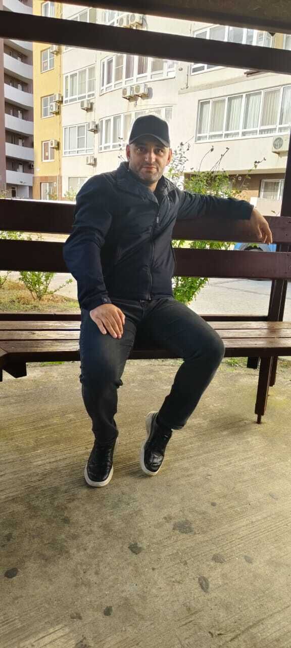  48004364  Arman, 35 ,    