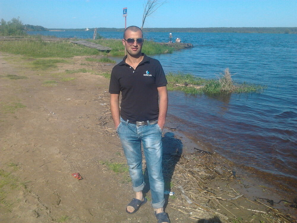  4183884  Kamran, 34 ,    