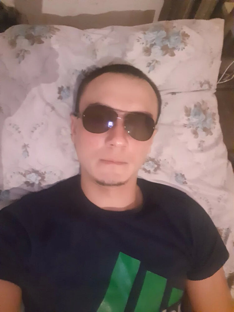  31372054  Xatambek, 31 ,    