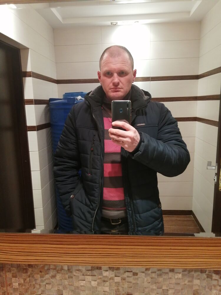  49464734  , 35 ,    