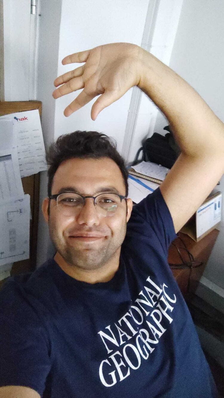  ,   Mert, 33 ,   ,   