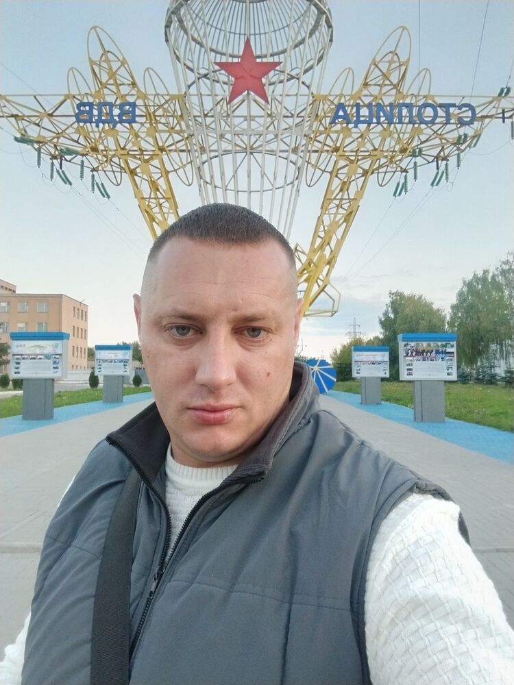  ,   Alex, 35 ,   ,   , c , 