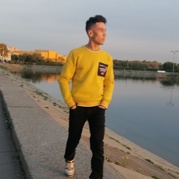  38048864  Sanjar, 22 ,    