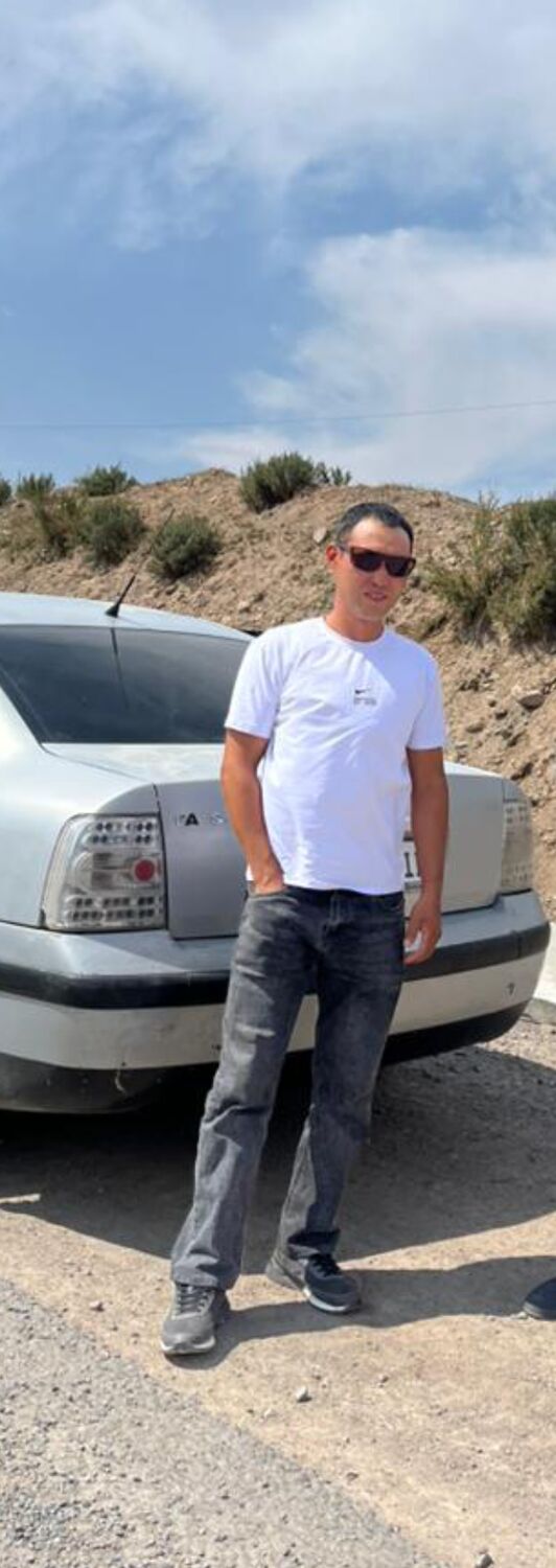  54200264  Brat, 34 ,    