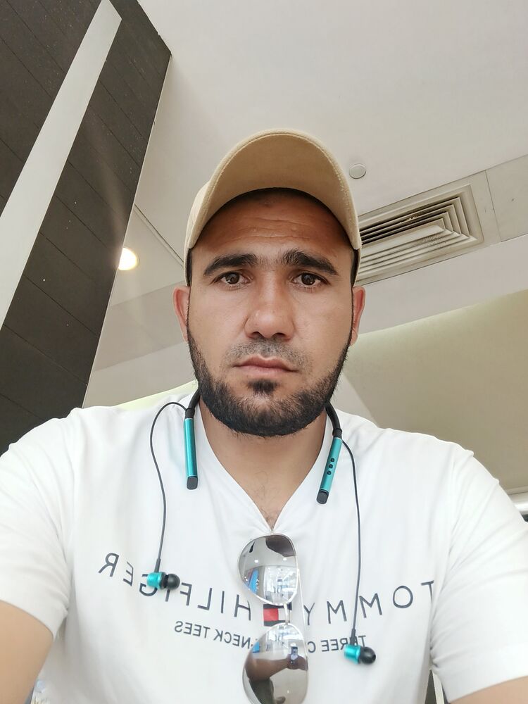  45266284  Amir, 32 ,    