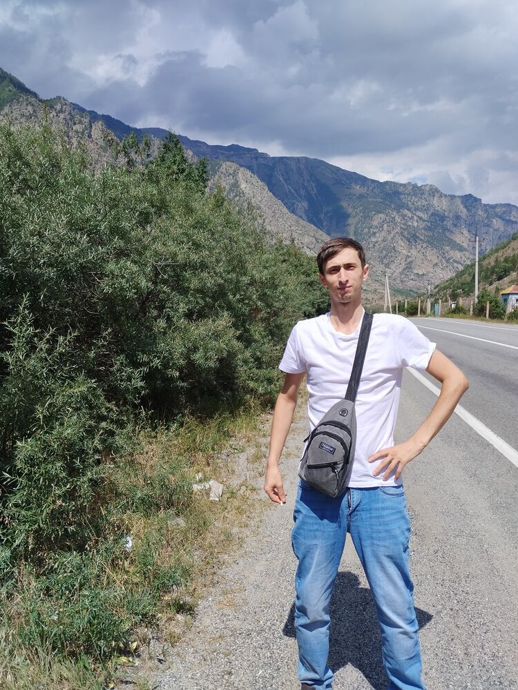  45774304  Daniil, 42 ,    