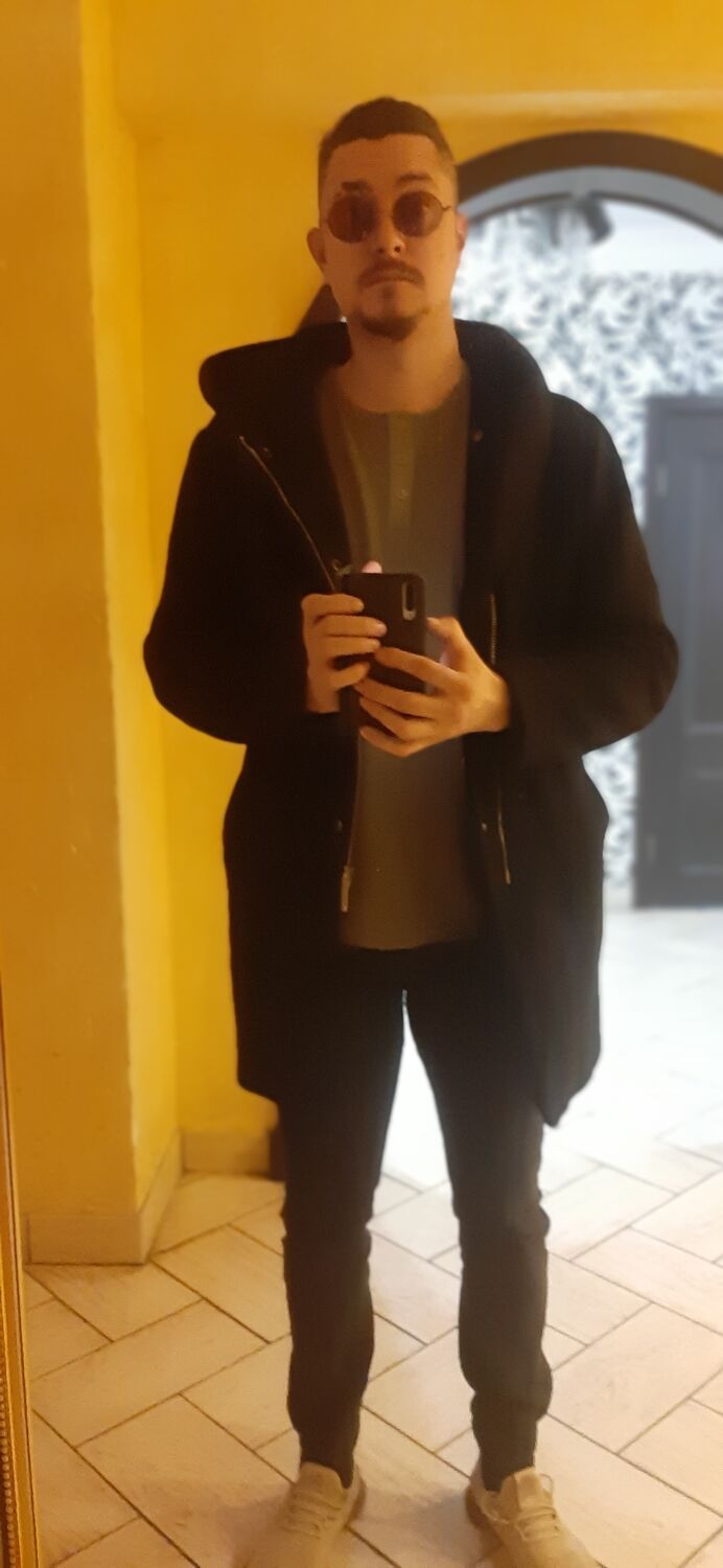  48688554  , 30 ,    