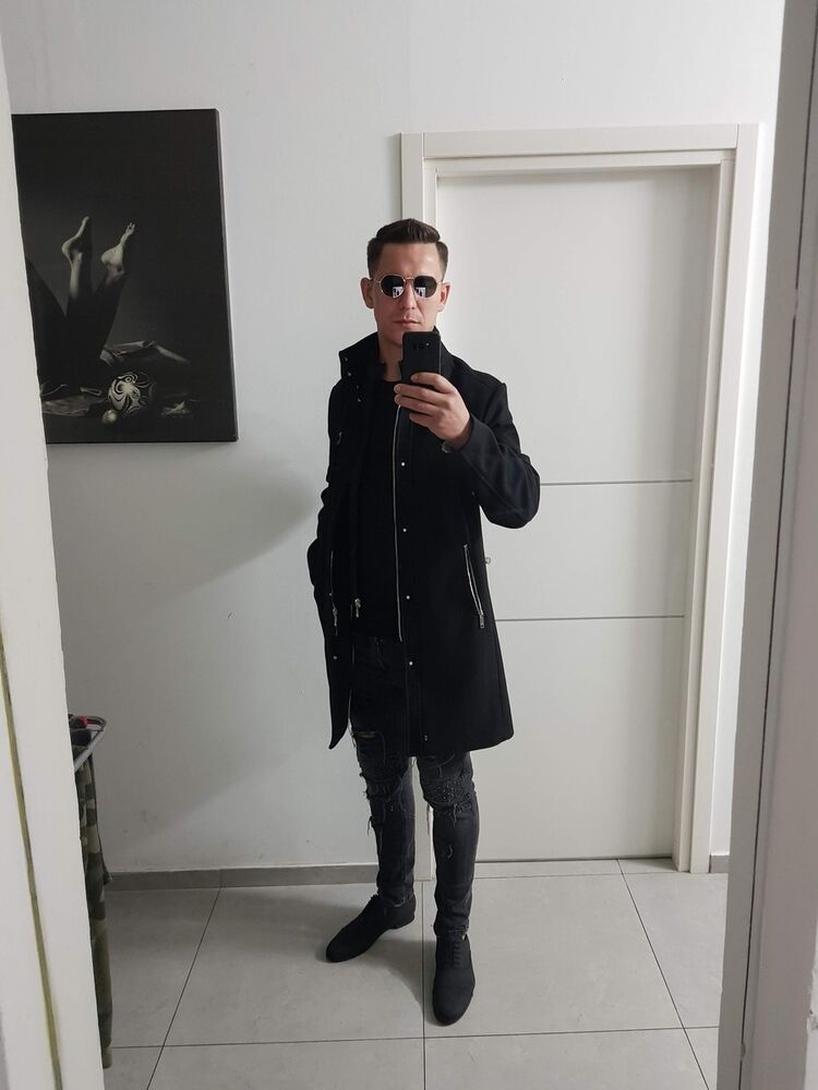  ,   Arnold, 34 ,   