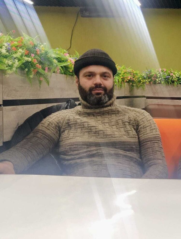  ,   Amar, 36 ,   ,   