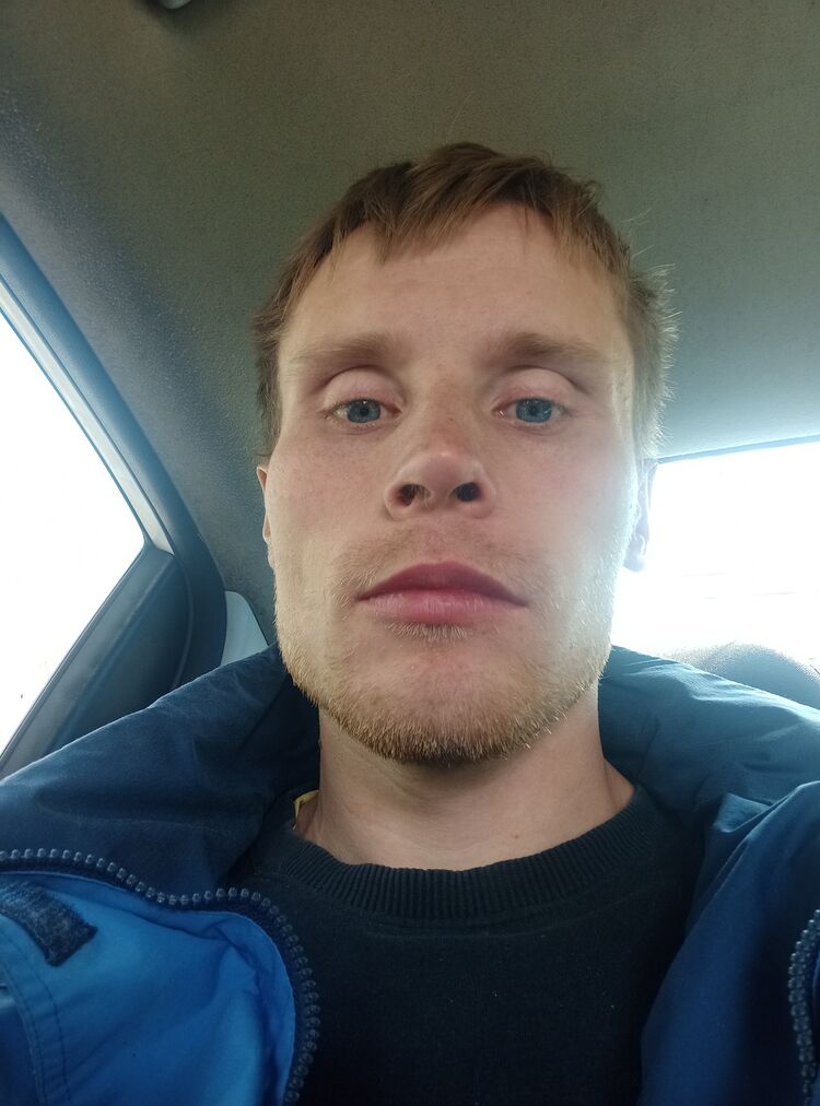  54162814  Vlad, 31 ,    
