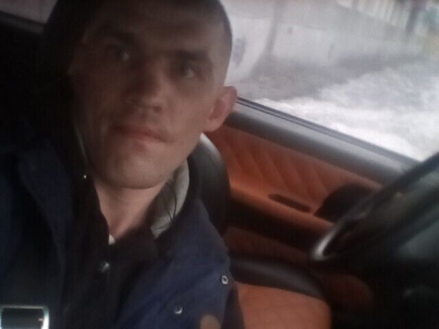  ,   Mikhail, 40 ,   ,   , c 
