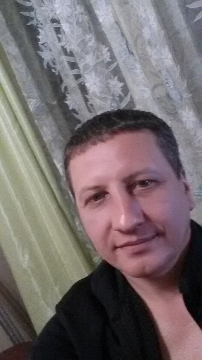  19196074  Valera, 52 ,    