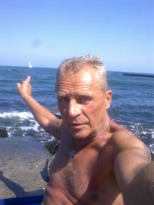  12957884  Cross Happy, 76 ,    