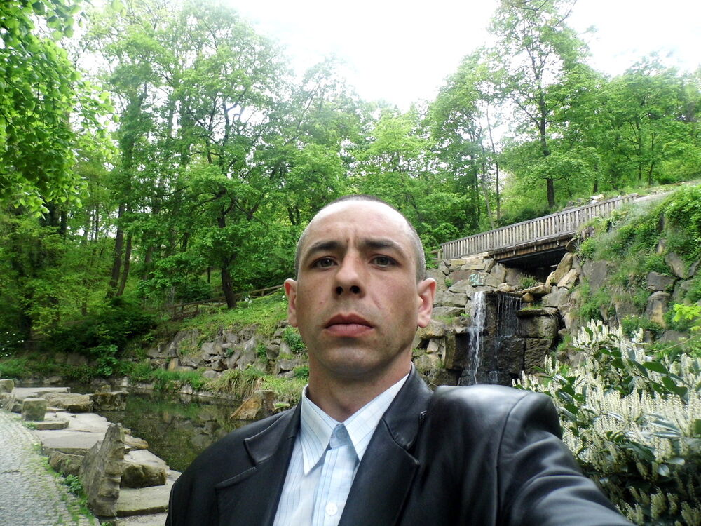  5950944  Andriy, 42 ,    