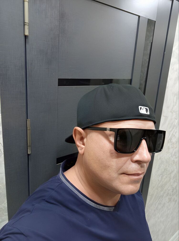  51688894  , 40 ,    