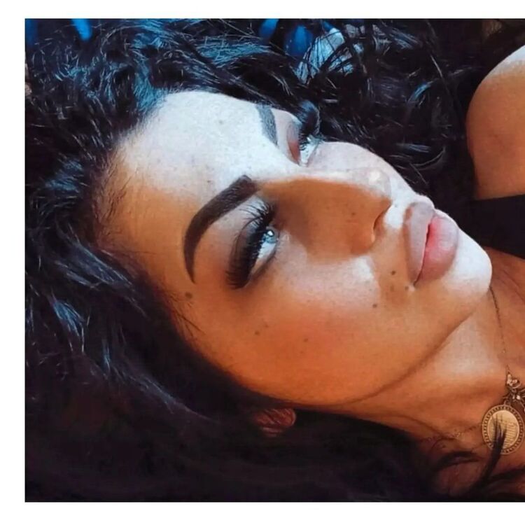  ,   Karolina, 41 ,   ,   