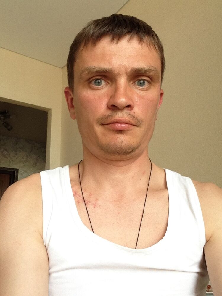  12073124  Vadim, 45 ,    
