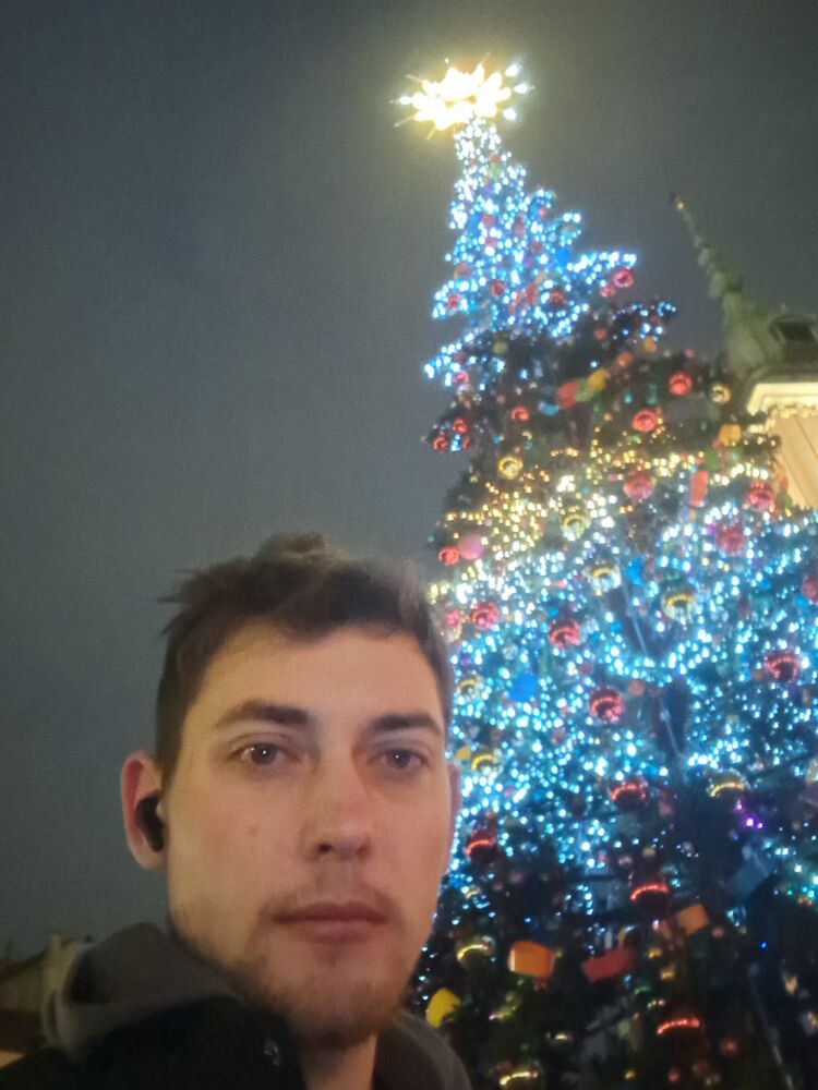  ,   Andrew, 24 ,   ,   