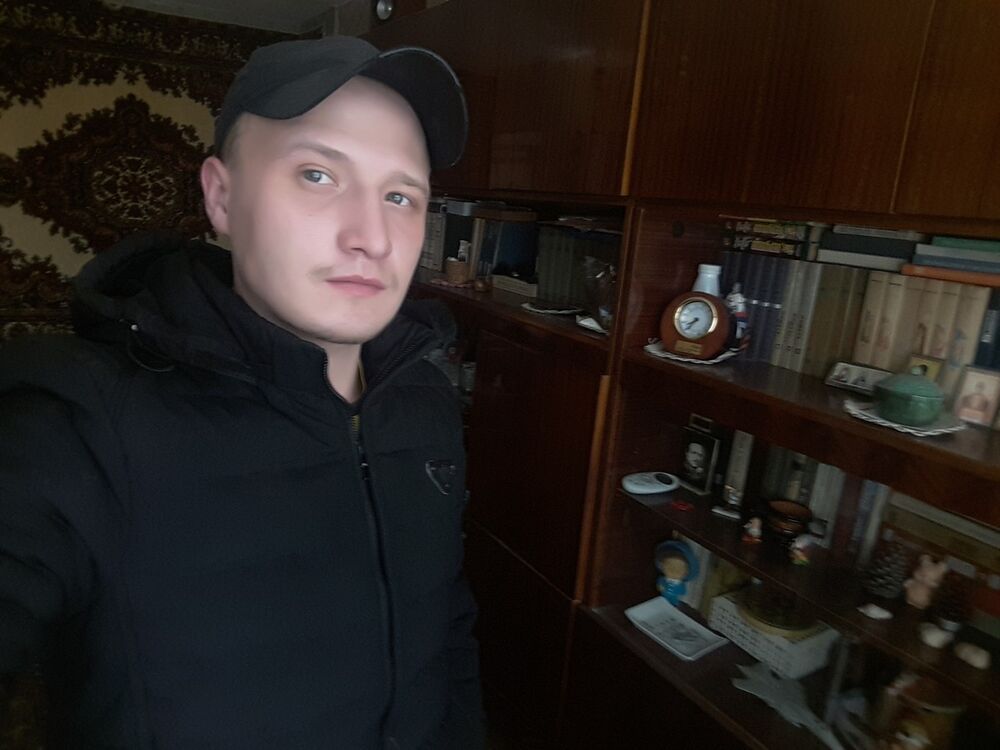  ,   Alexander, 32 ,   ,   , c 