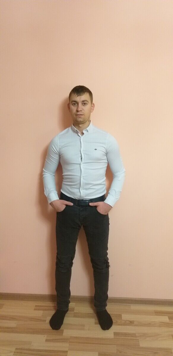  22056434  Alexandru, 31 ,    