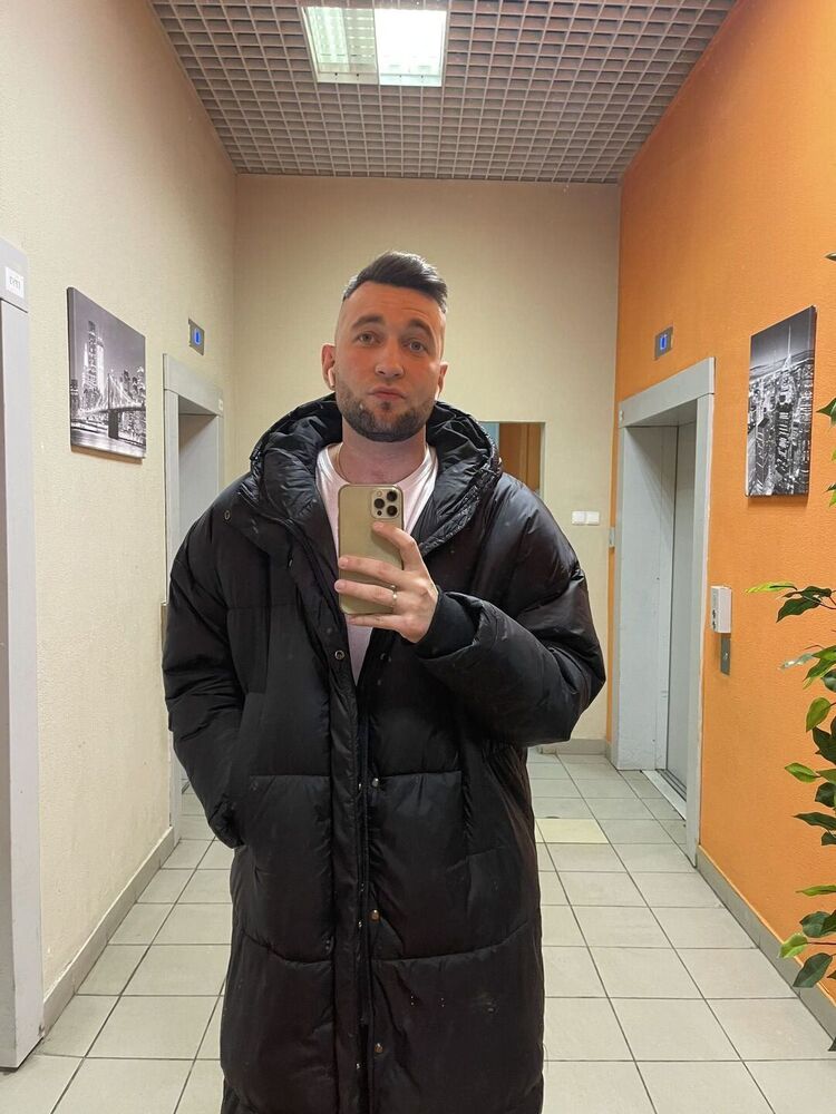  ,   Vladislav, 29 ,   ,   