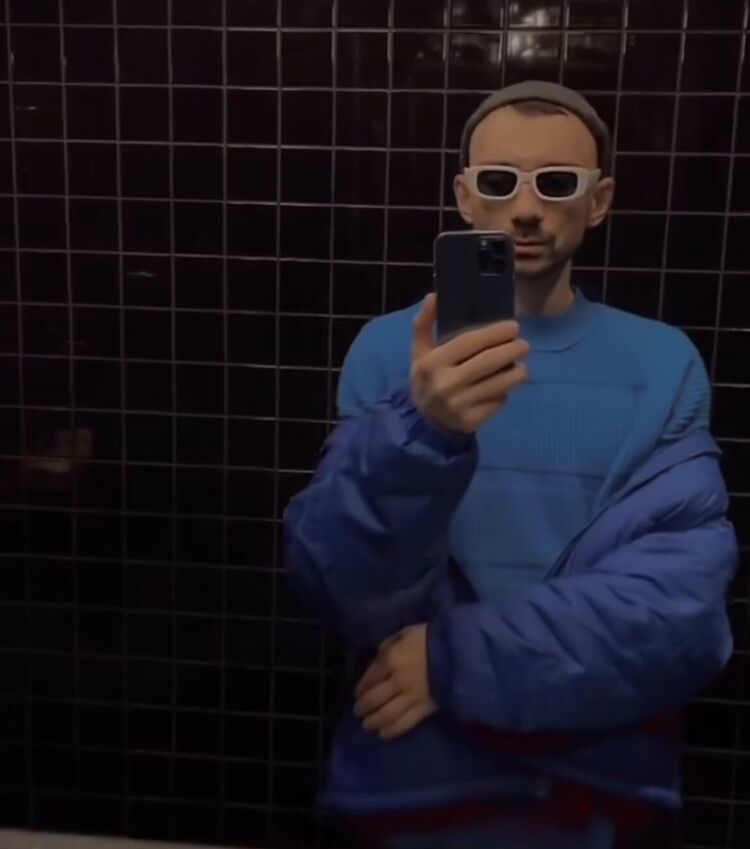  33724564  , 26 ,    