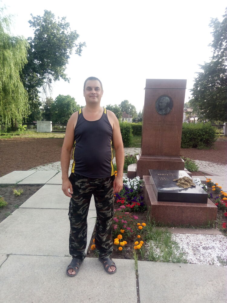  34370464  Andrey, 49 ,    