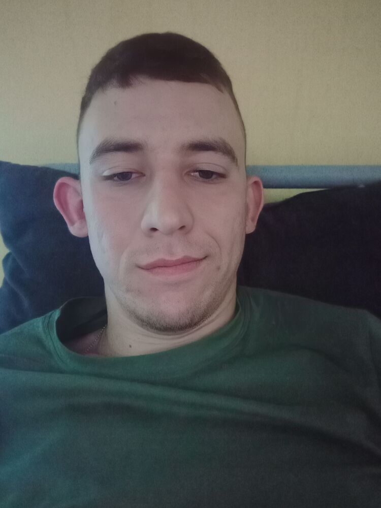  30441494  Artem, 28 ,    