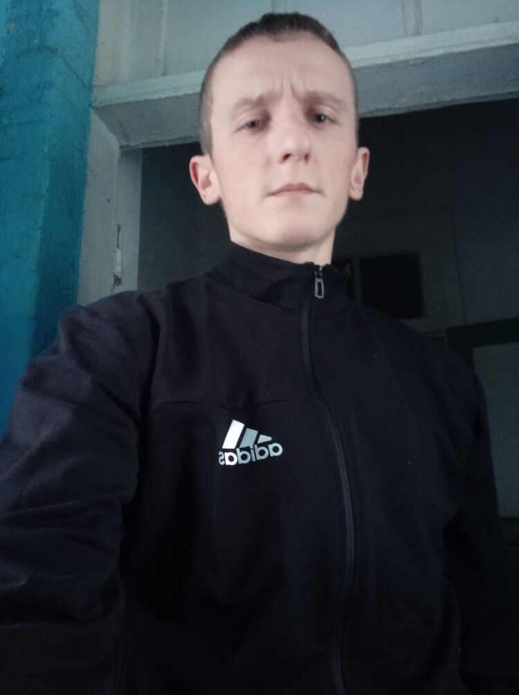  24004954  Oleg, 29 ,    