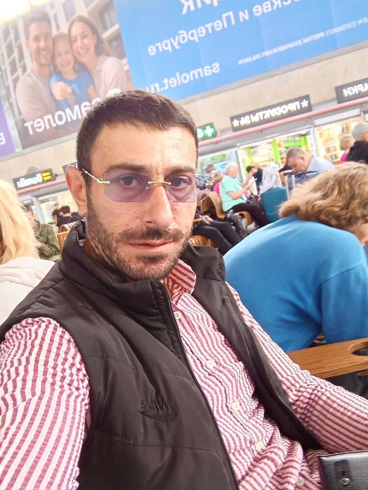  54505834  Macak, 35 ,    