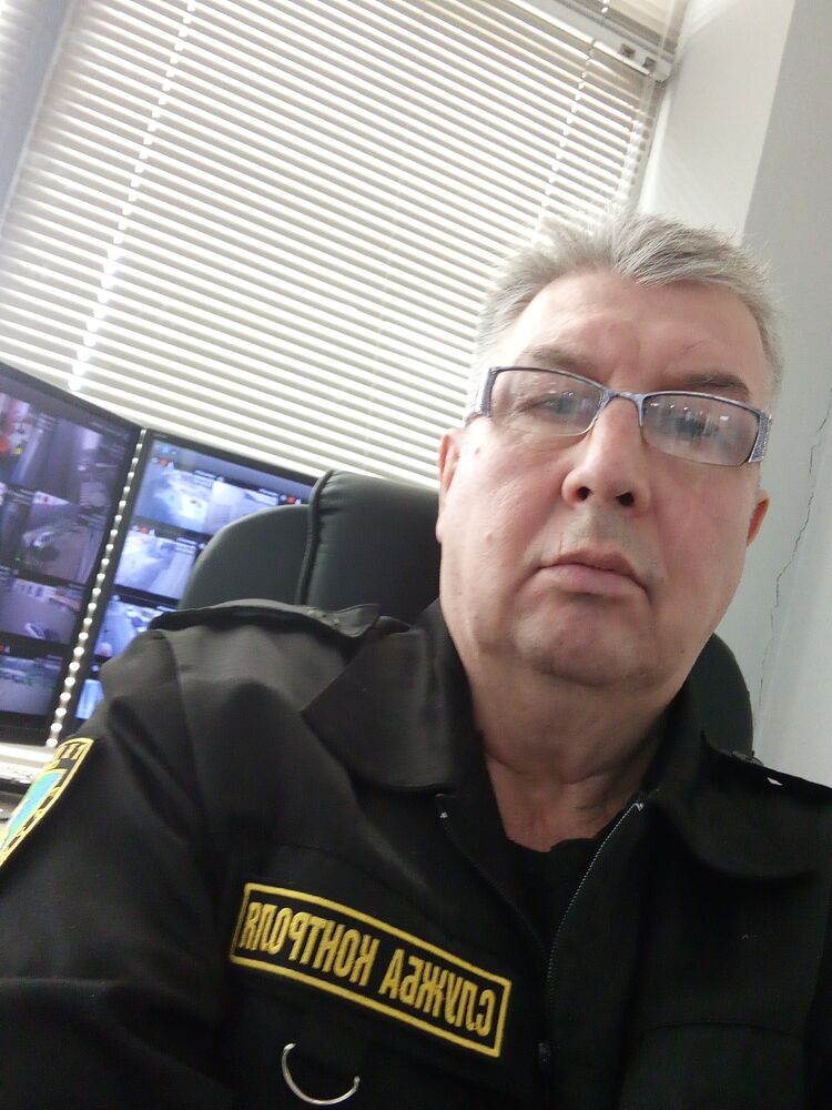  40889604  , 57 ,    