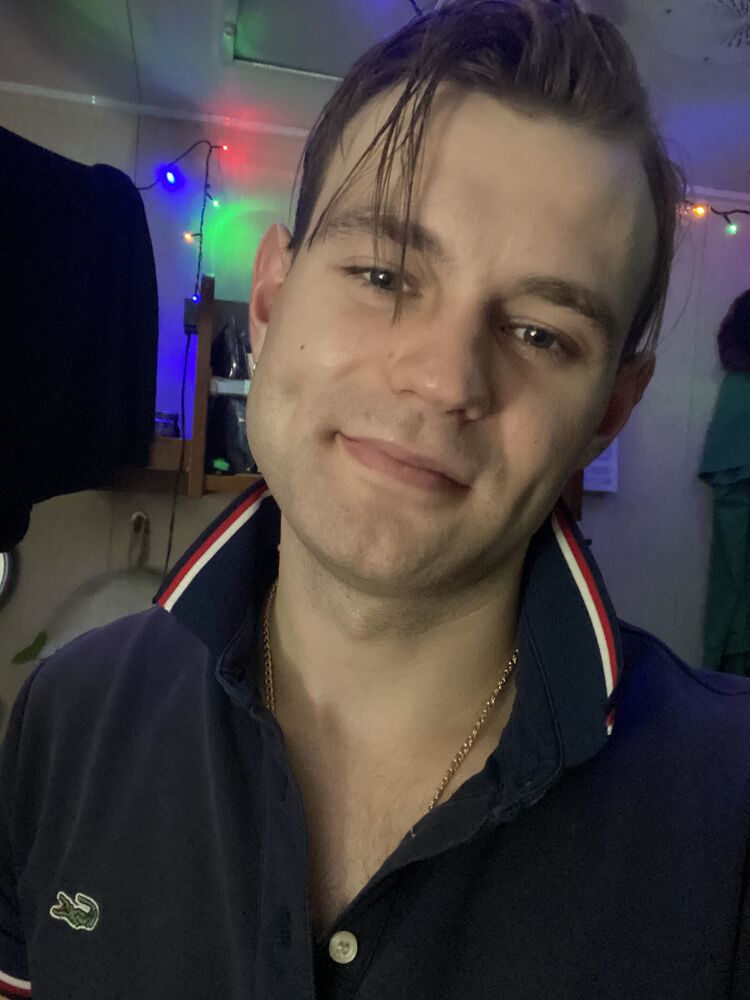  41753204  Andrew, 27 ,    --