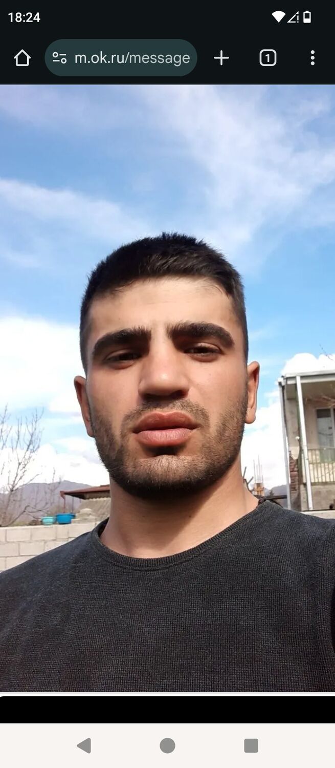  48346724  Giorgi, 32 ,    